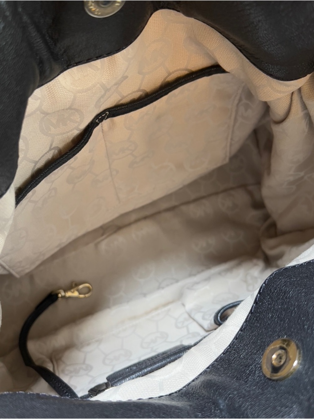 Michael Kors Hamilton Black Leather Goldtone Hardware Large Luggage Shoulder Bag - Picture 7 of 12